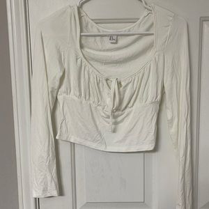 White long sleeved crop top